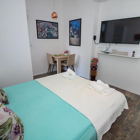 Apartman Sarah מוסטר מראה חיצוני תמונה