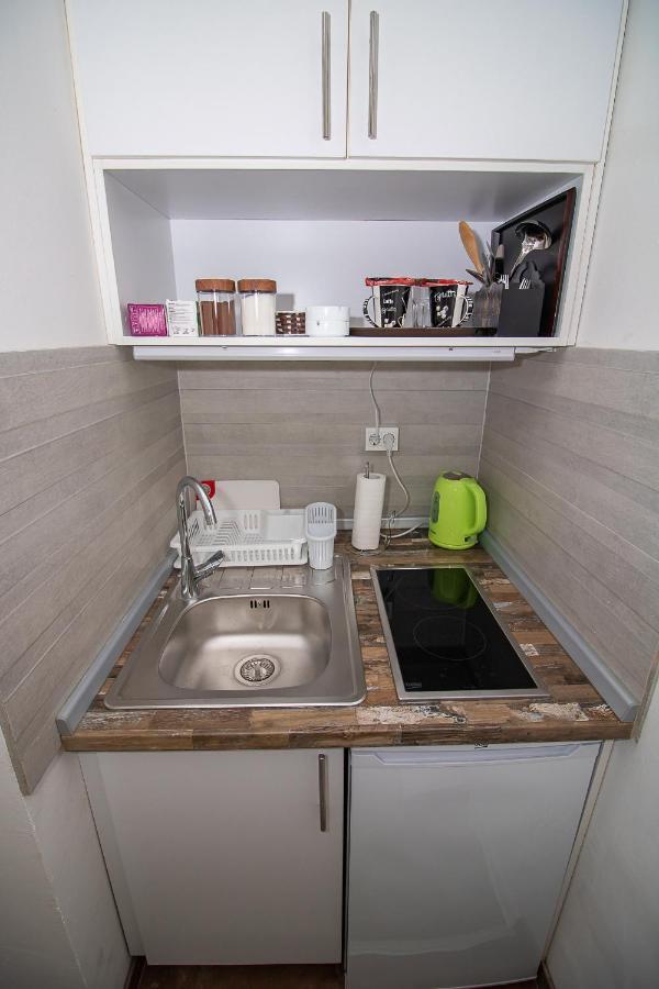 Apartman Sarah מוסטר מראה חיצוני תמונה