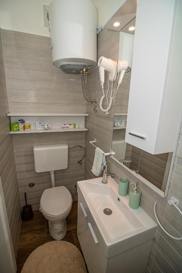 Apartman Sarah מוסטר מראה חיצוני תמונה